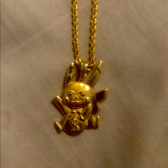 Pikachu pendant with 2.5mm 26inch rope chain - Picture 1 of 1
